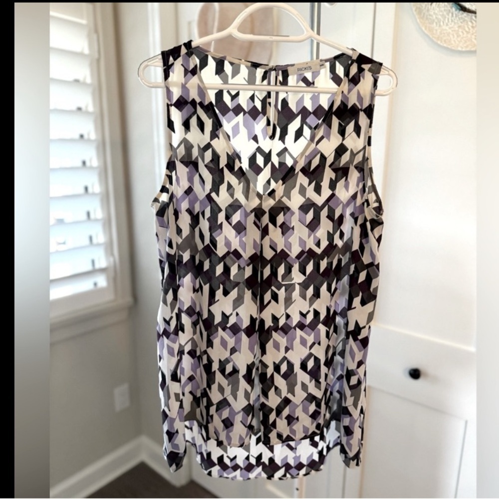 Ricki's Patterned Sleeveless Tank in Purple and Black - Picture 6 of 6